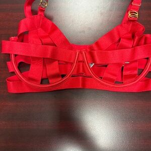 NWT Victoria’s Secret Unlined Strappy Bra